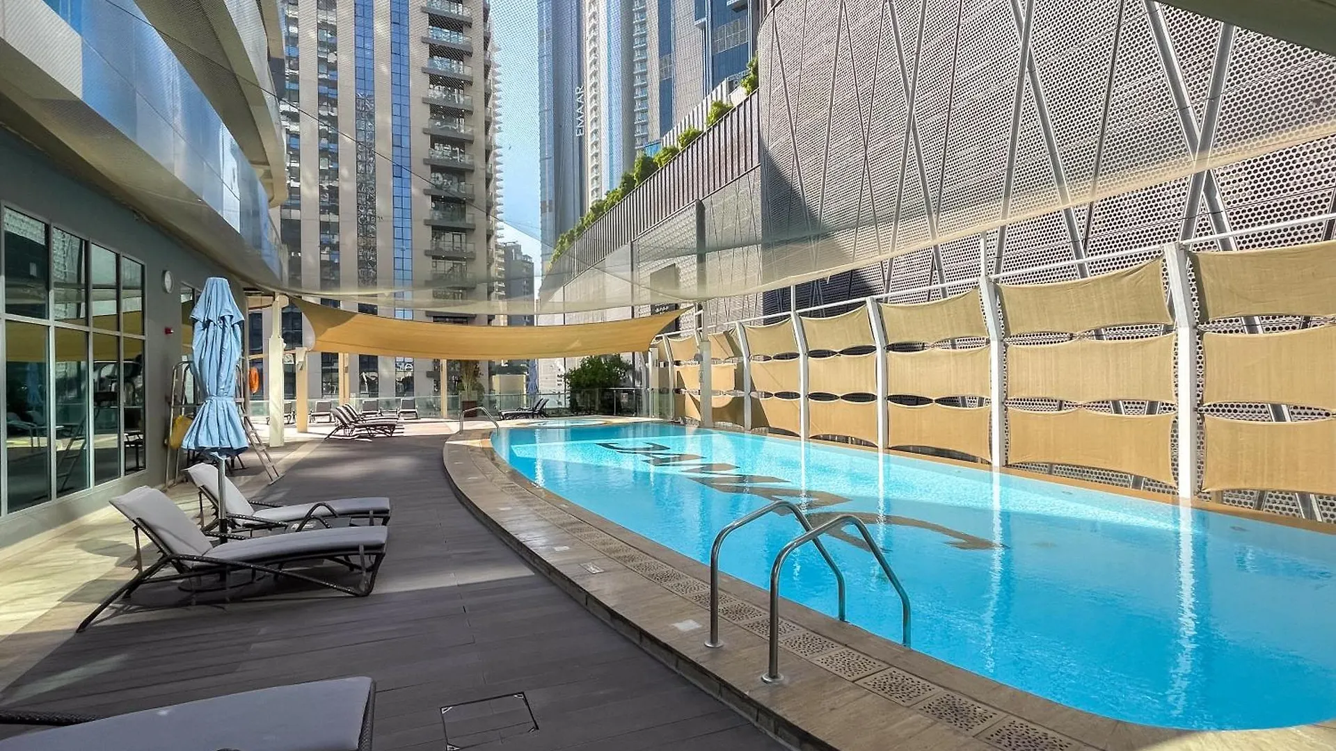 Fancy 3 Bedroom Apartment Right Next To Dubai Mall With Burj View In Downtown Dubai 0*,  United Arab Emirates