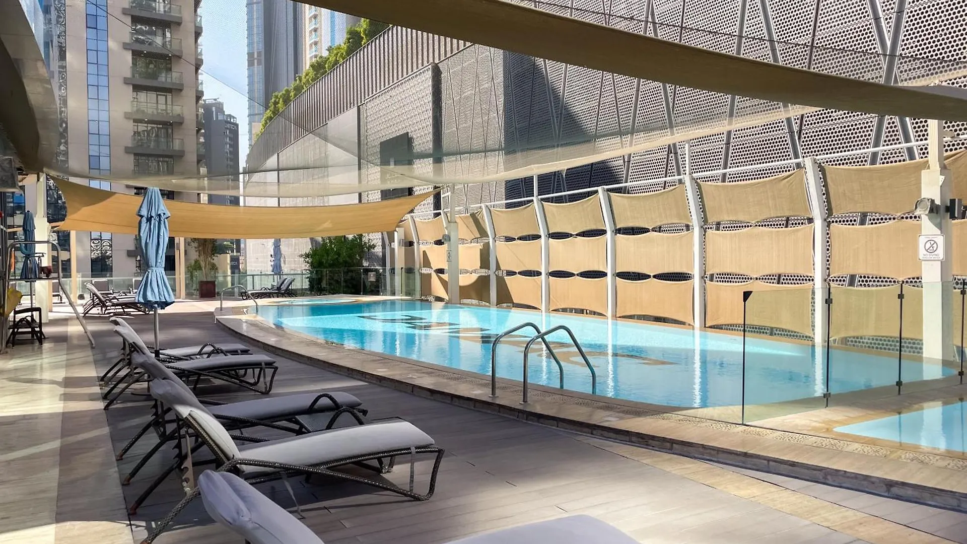 Fancy 3 Bedroom Apartment Right Next To Dubai Mall With Burj View In Downtown Dubai