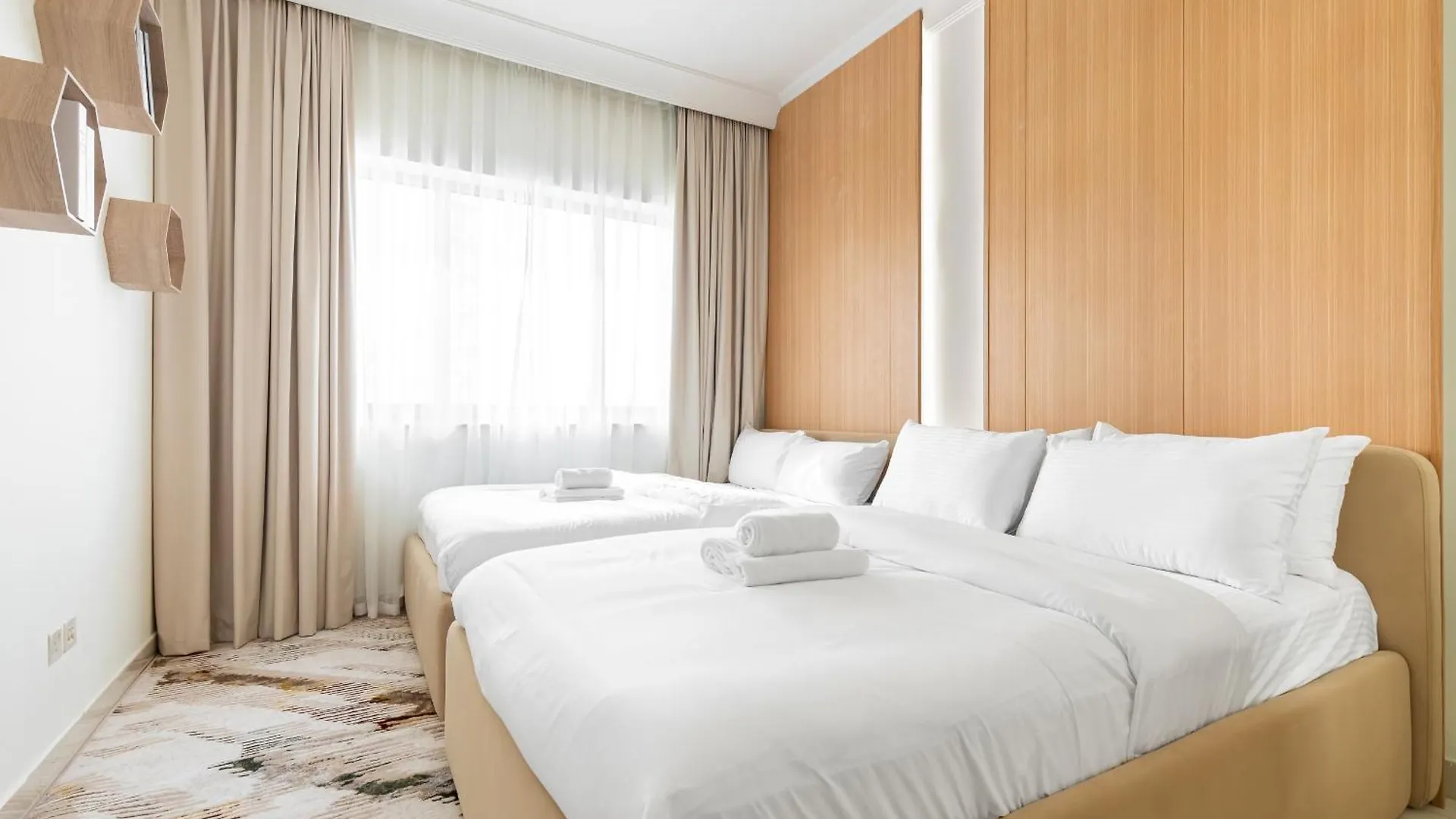 Fancy 3 Bedroom Apartment Right Next To Dubai Mall With Burj View In Downtown Dubai