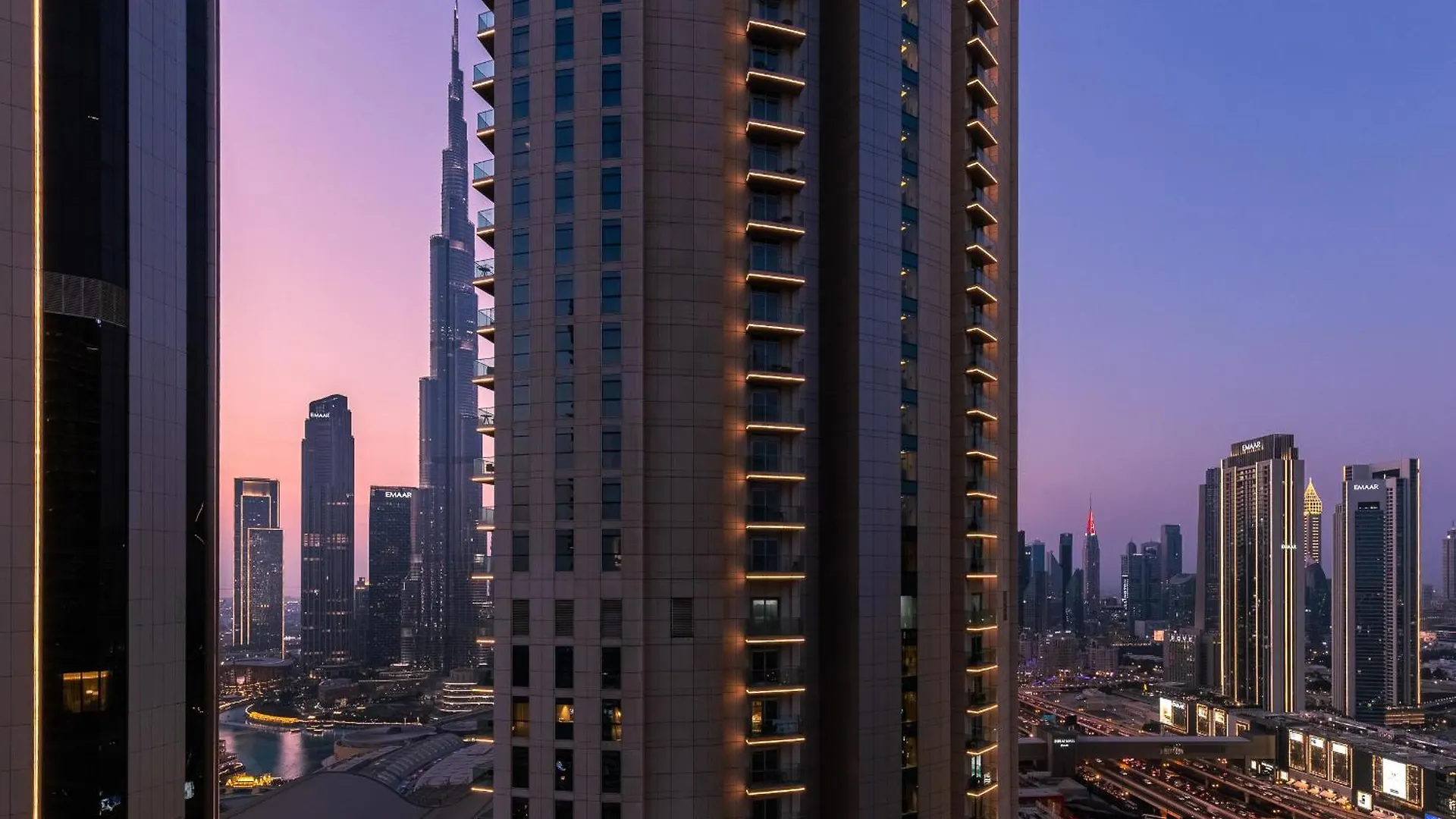 Fancy 3 Bedroom Apartment Right Next To Dubai Mall With Burj View In Downtown Dubai