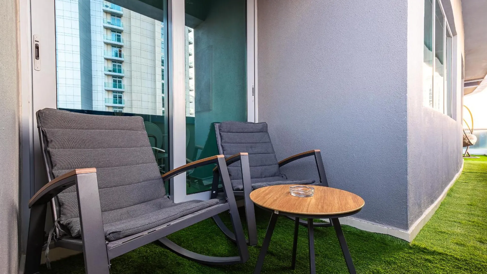 Fancy 3 Bedroom Apartment Right Next To Dubai Mall With Burj View In Downtown Dubai United Arab Emirates