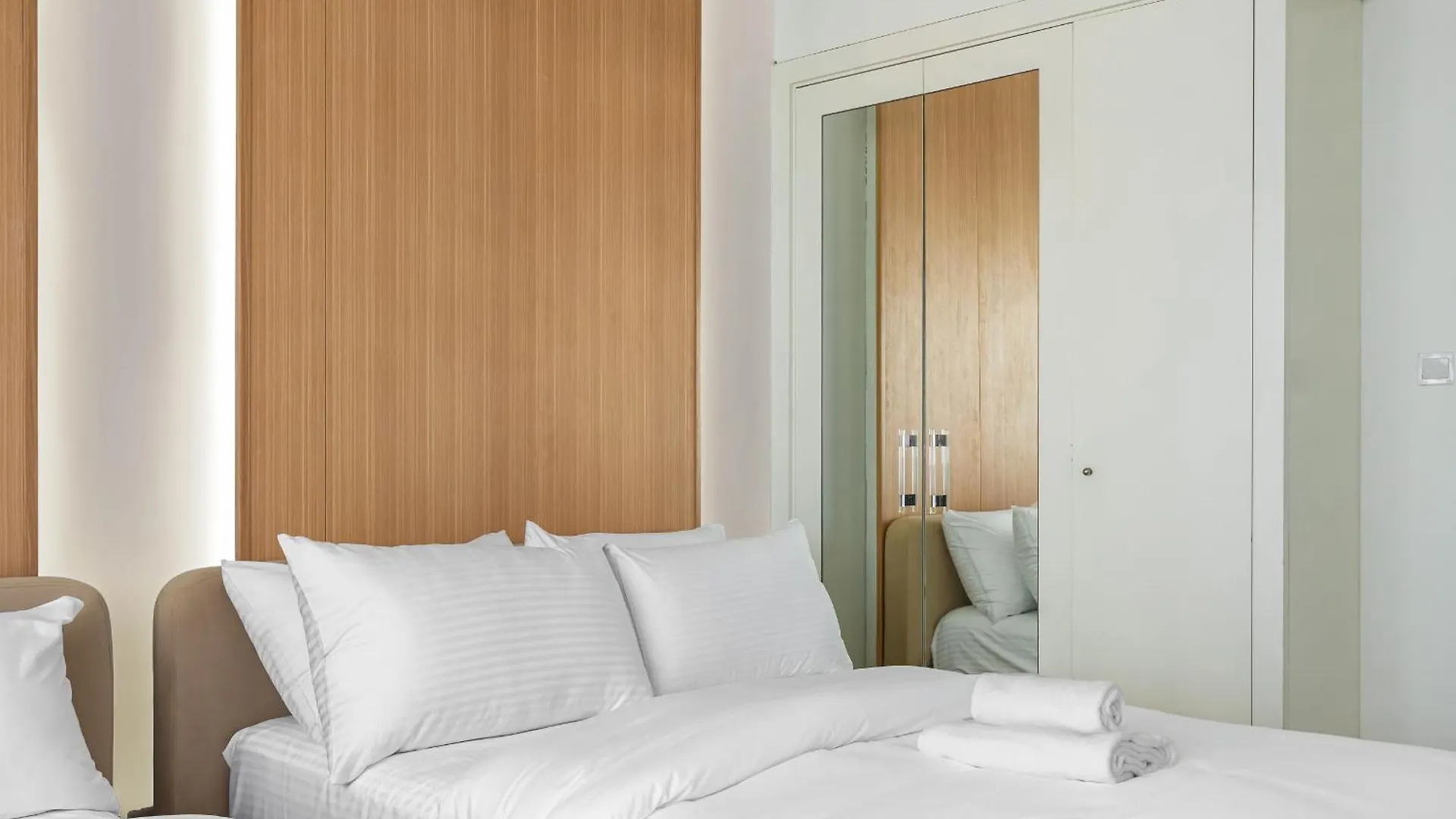 Fancy 3 Bedroom Apartment Right Next To Dubai Mall With Burj View In Downtown Dubai United Arab Emirates
