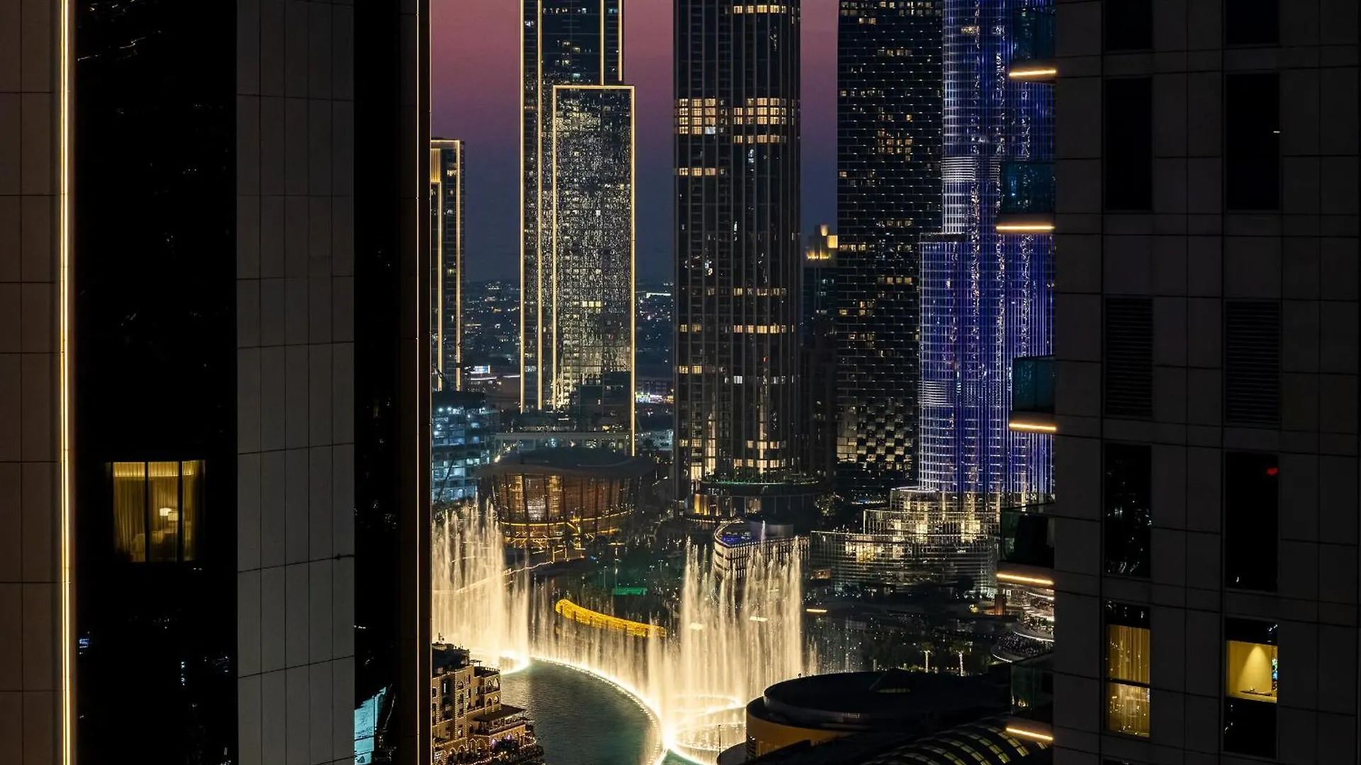 Fancy 3 Bedroom Apartment Right Next To Dubai Mall With Burj View In Downtown Dubai