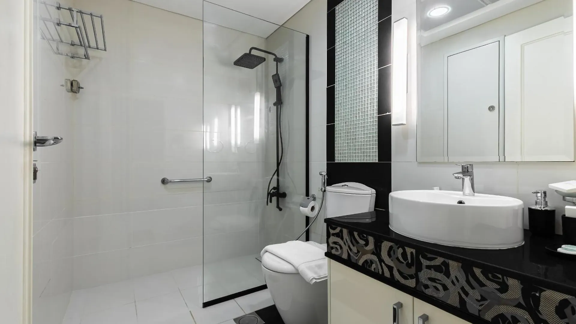 Fancy 3 Bedroom Apartment Right Next To Dubai Mall With Burj View In Downtown Dubai United Arab Emirates