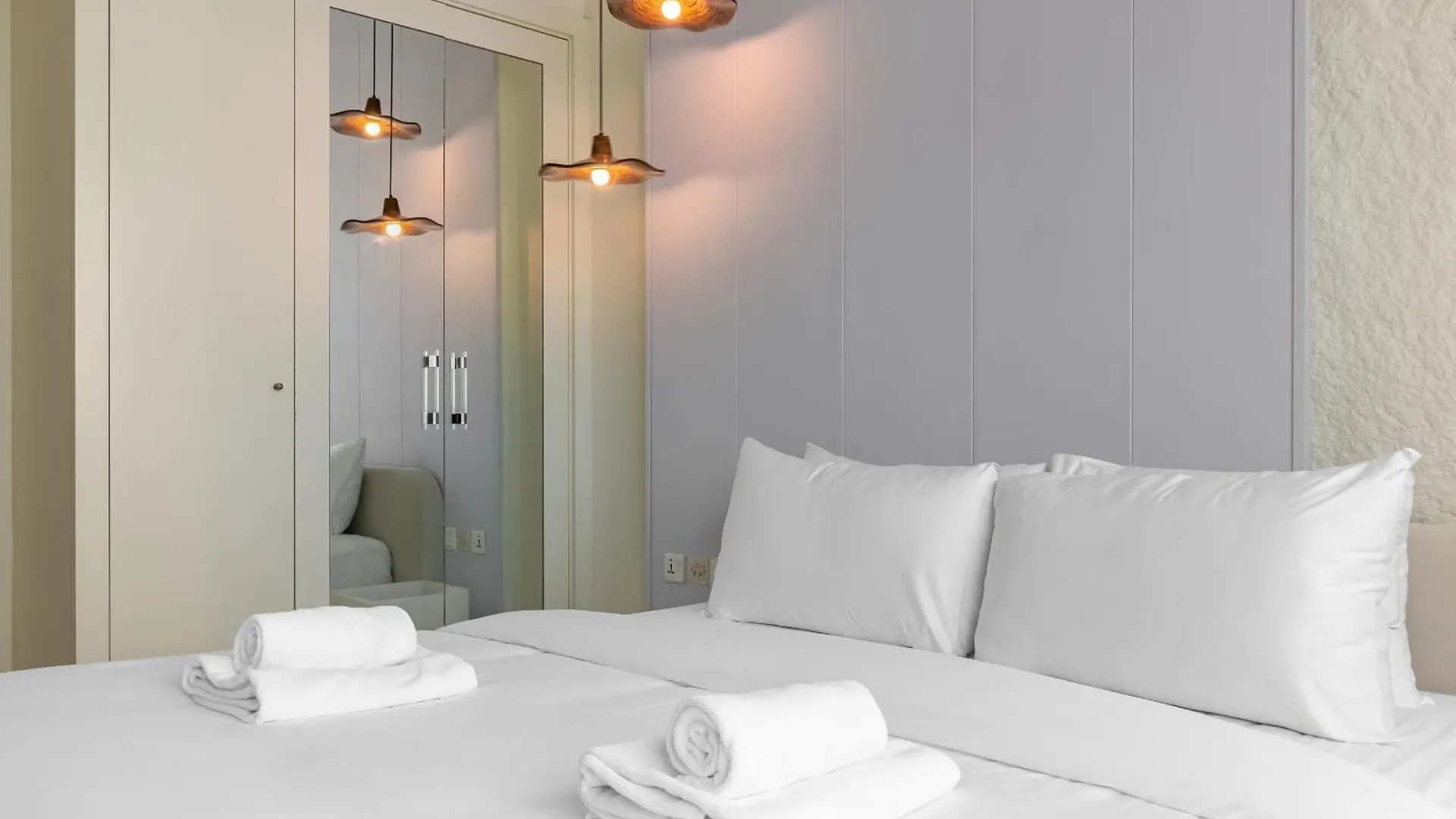 Fancy 3 Bedroom Apartment Right Next To Dubai Mall With Burj View In Downtown Dubai