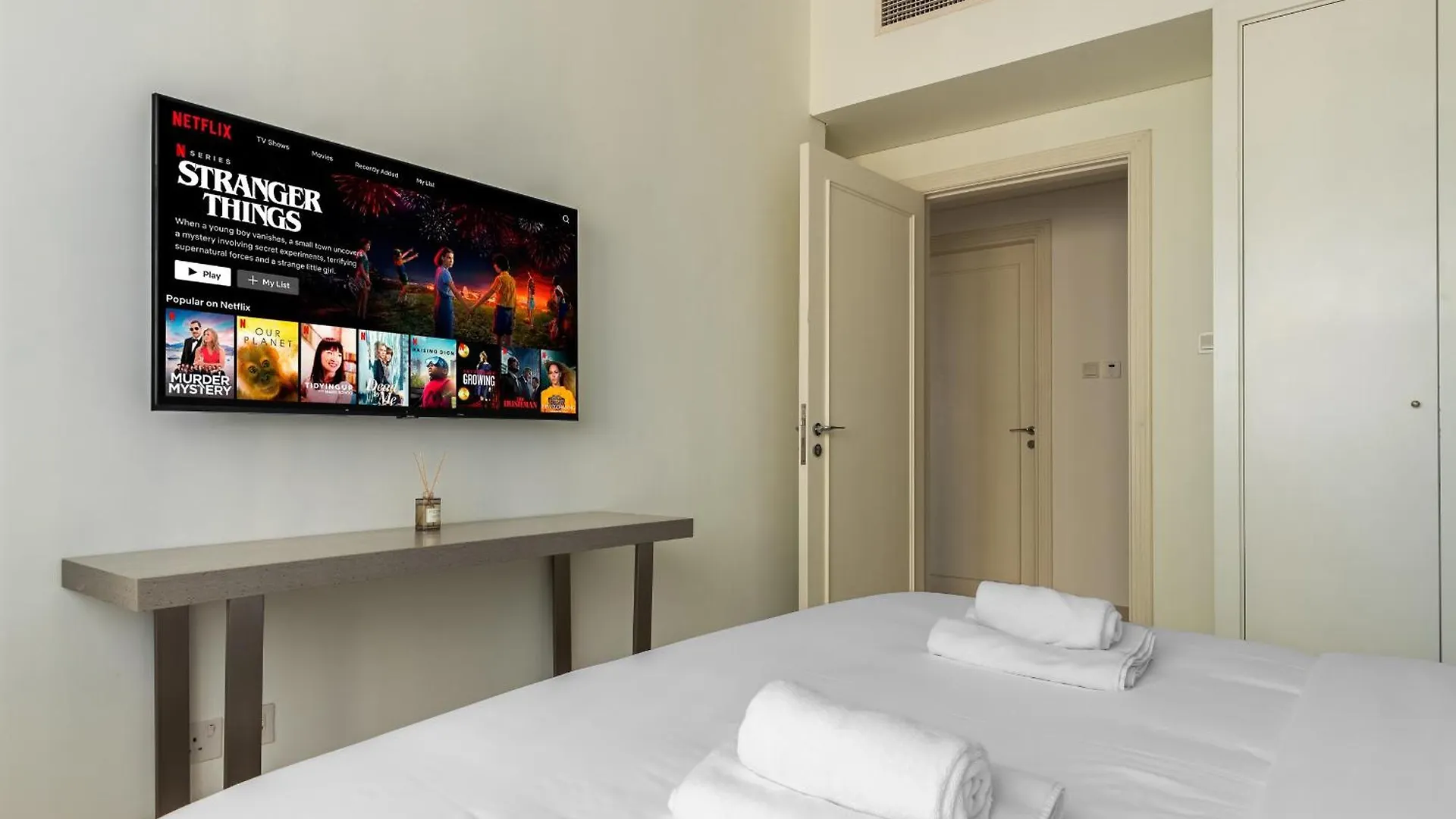 Fancy 3 Bedroom Apartment Right Next To Dubai Mall With Burj View In Downtown Dubai United Arab Emirates