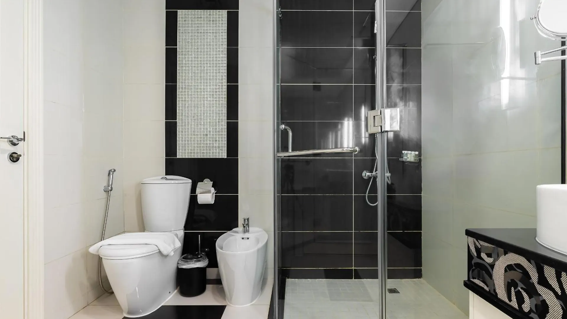 Fancy 3 Bedroom Apartment Right Next To Dubai Mall With Burj View In Downtown Dubai United Arab Emirates