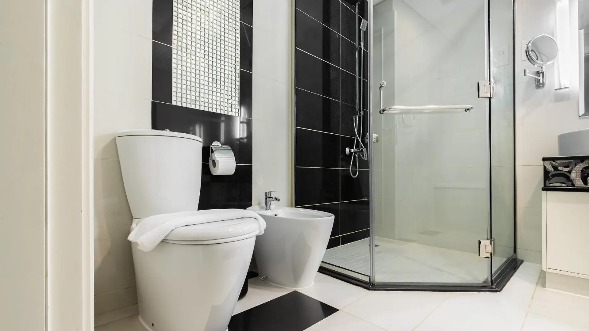 Fancy 3 Bedroom Apartment Right Next To Dubai Mall With Burj View In Downtown Dubai