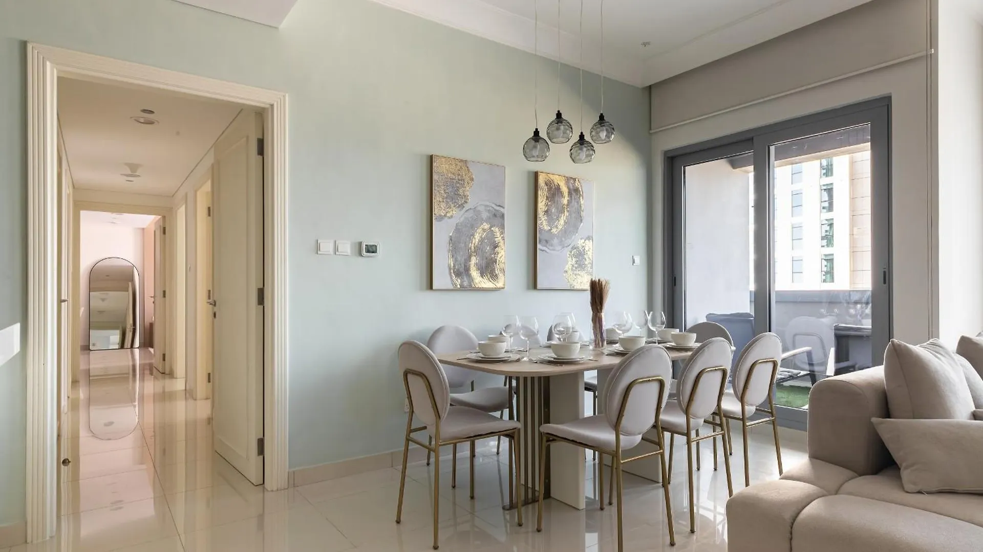 Fancy 3 Bedroom Apartment Right Next To Dubai Mall With Burj View In Downtown Dubai